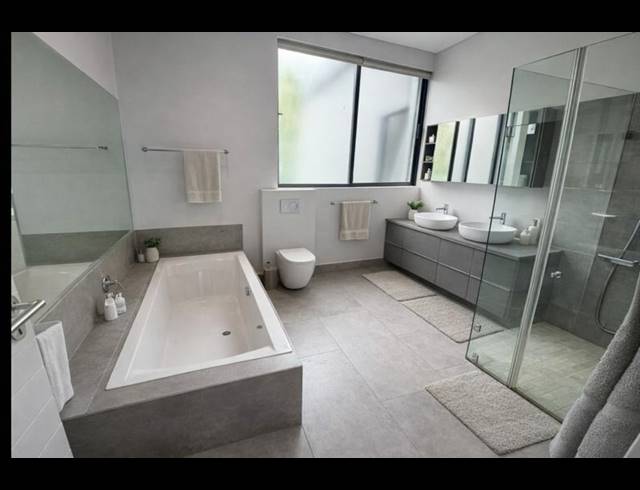 2 BEDROOM PROPERTY TO RENT IN MENLO PARK